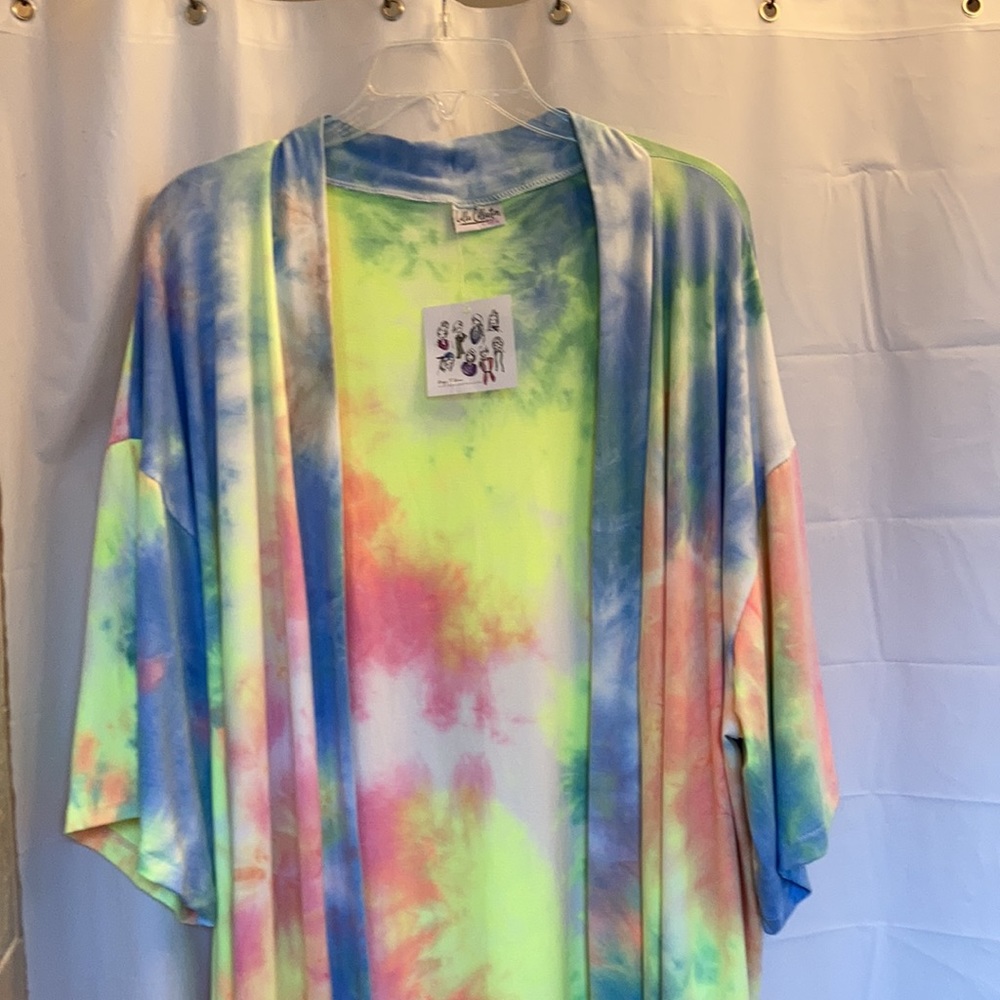 Multicolored tie dyed kimono. One size.. S to XL